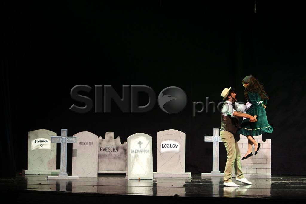 Teater Katak Pentaskan...