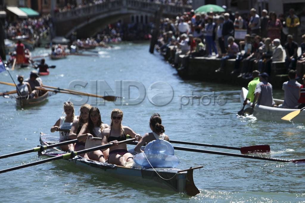 Serunya Lomba Dayung...