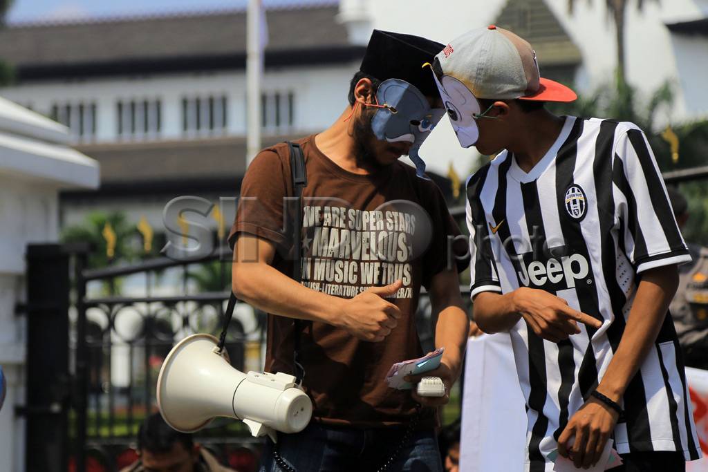 Bongkar Mafia Sepak...