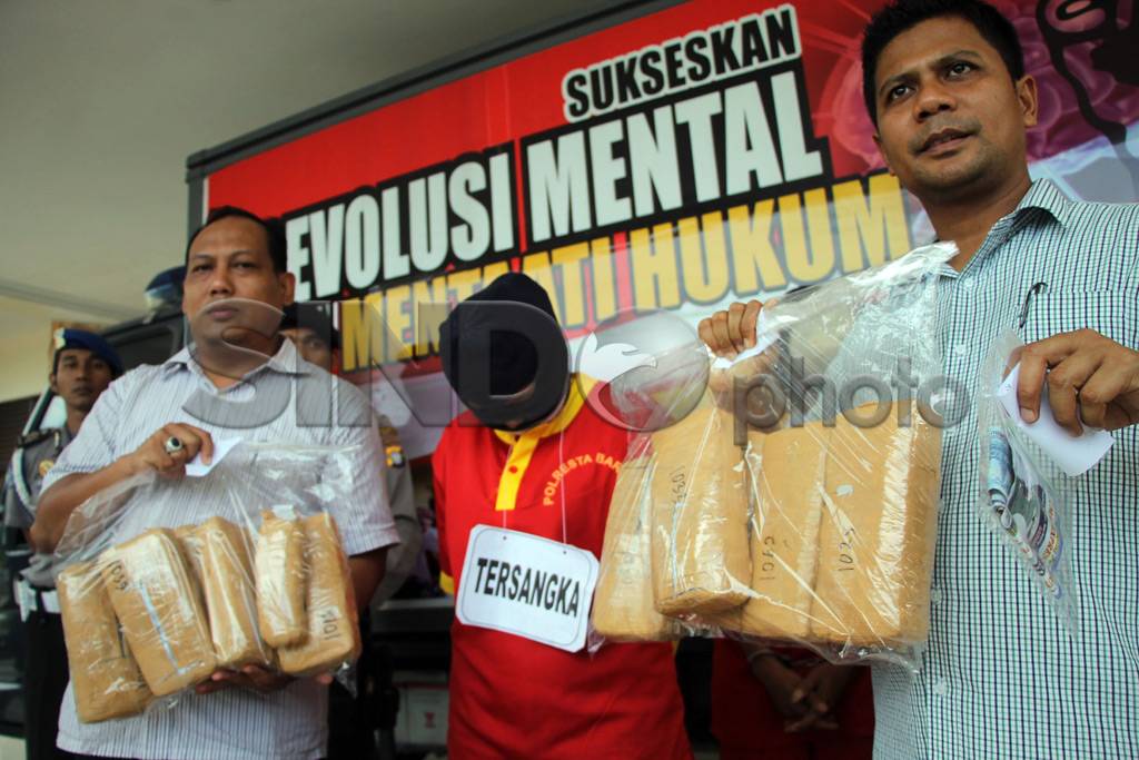 Ibu Rumah Tangga Nekat...