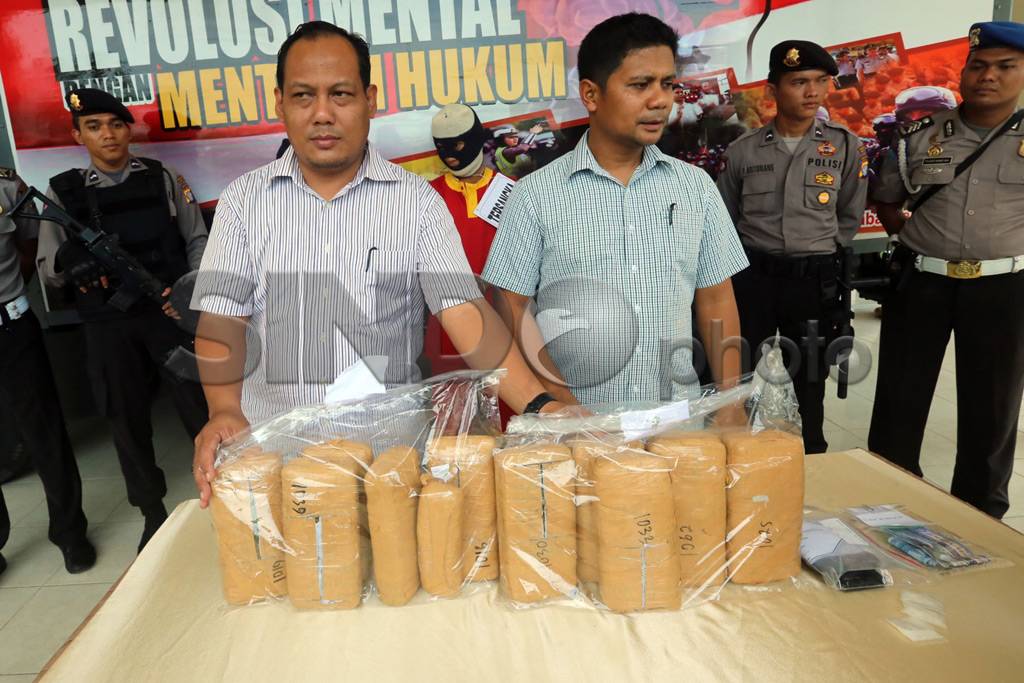 Ibu Rumah Tangga Nekat...