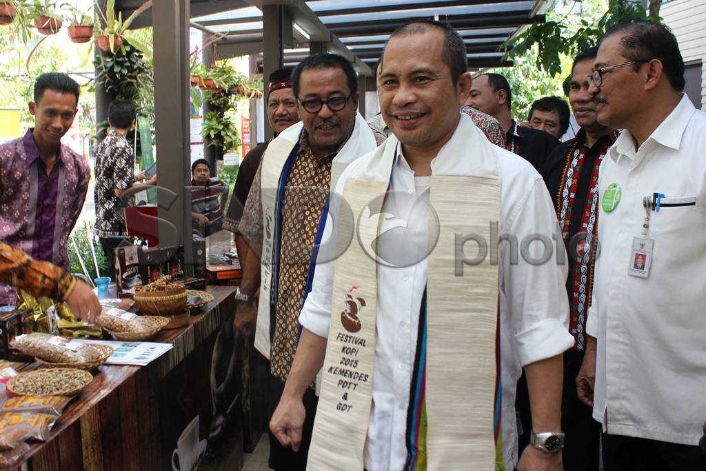Mendes dan Plt Gub Banten...