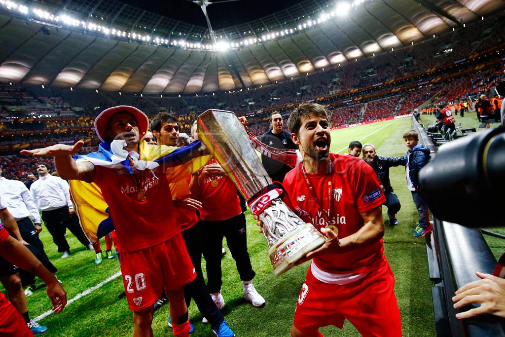 Kalahkan Dnipro 3-2,...