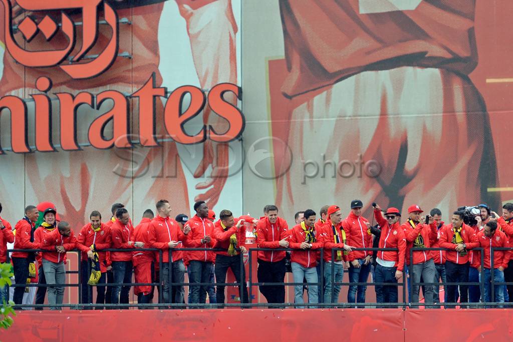Pesta Kemenangan Arsenal...