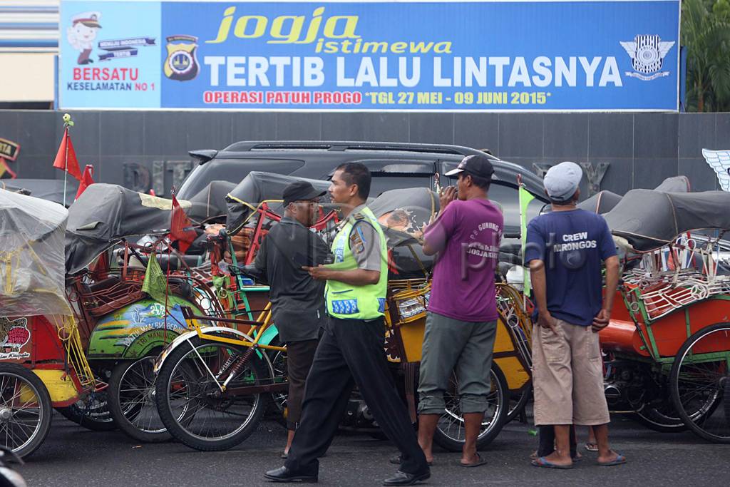 Ratusan Bentor Datangi...