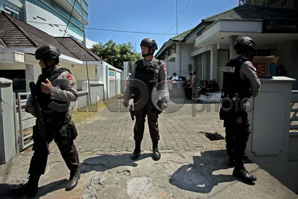 Teror Bom di Makassar,...