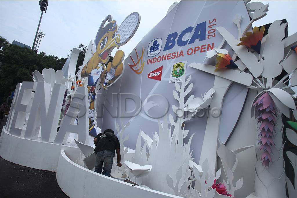 Istora Bersiap Gelar...