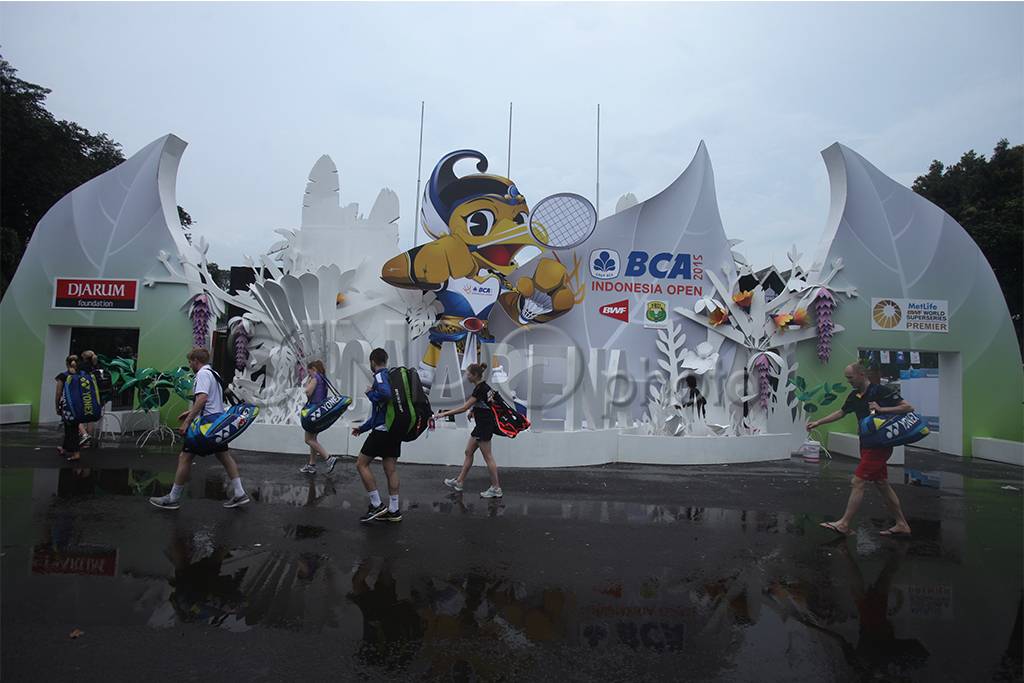 Istora Bersiap Gelar...