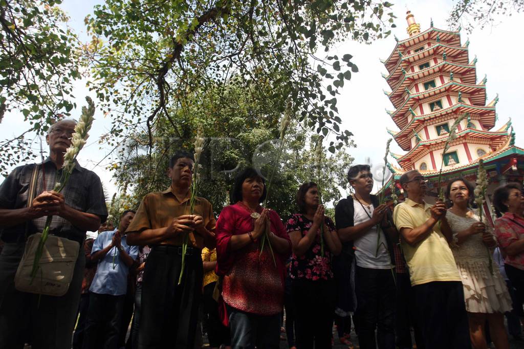 Perayaan Waisak di Vihara...