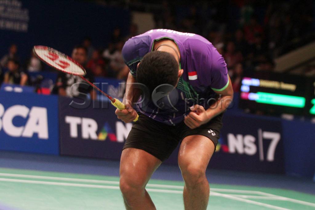 Tommy Sugiarto Kalahkan...
