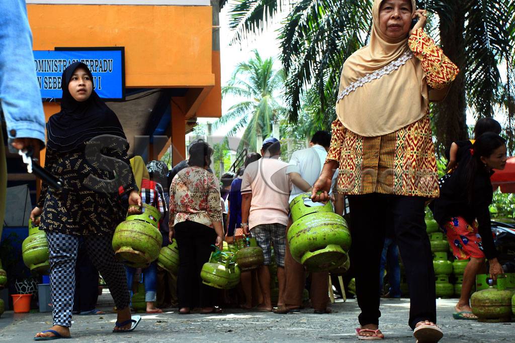 Gas Melon Langka, Warga...