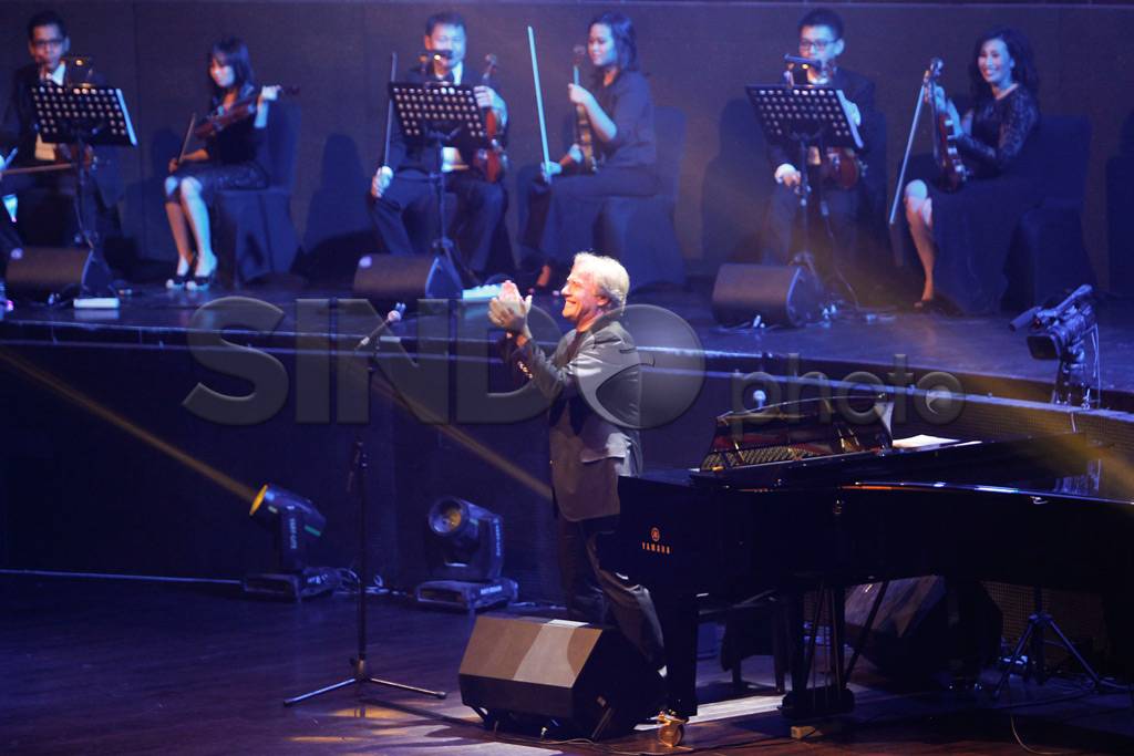 Lantunan Piano Richard...