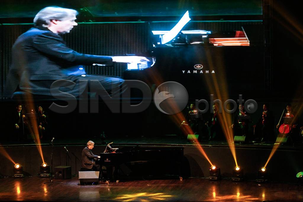 Lantunan Piano Richard...