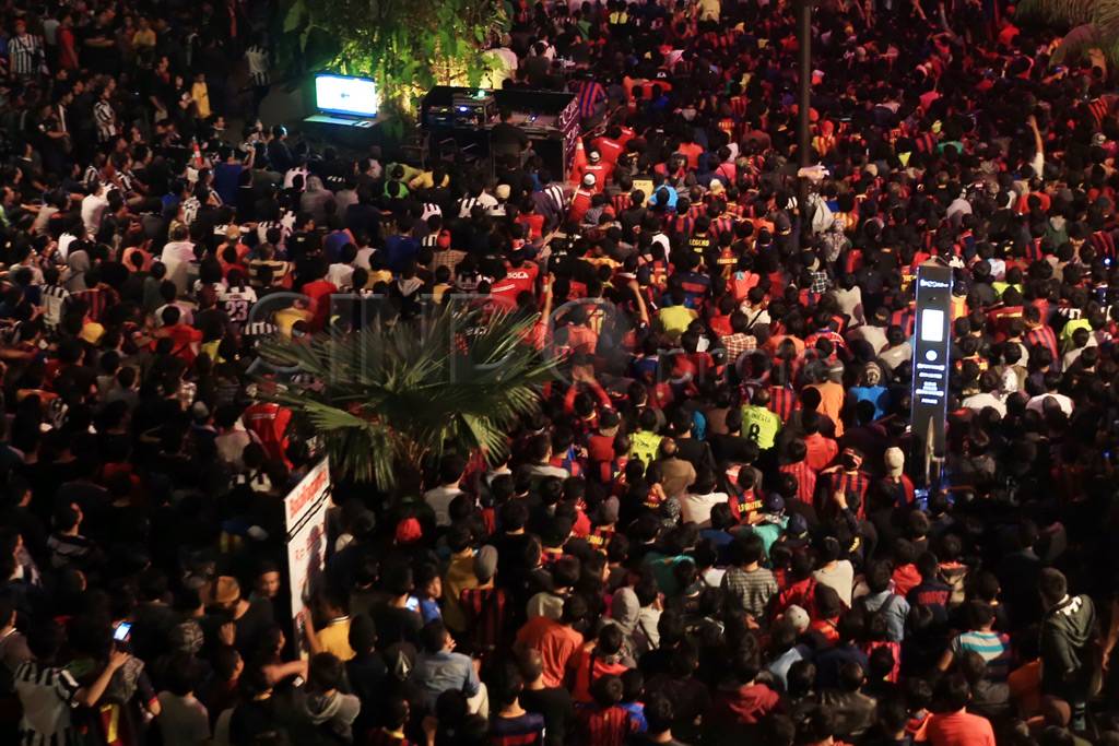 Meriahnya Nobar Laga...