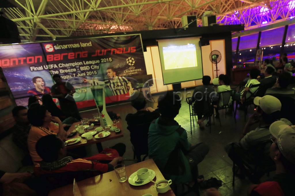 Meriahnya Nobar Laga...