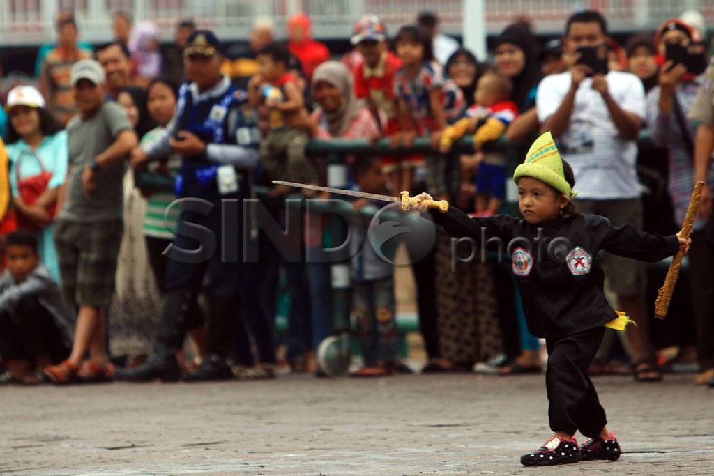 Pawai Budaya HUT Kota...