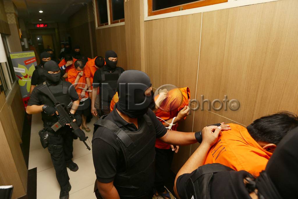 Polda Metro Jaya Ungkap...