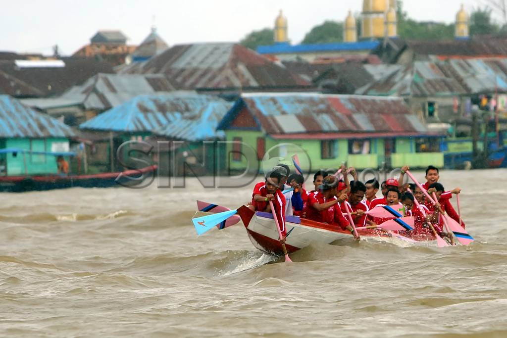 Lomba Perahu Bidar Meriahkan...