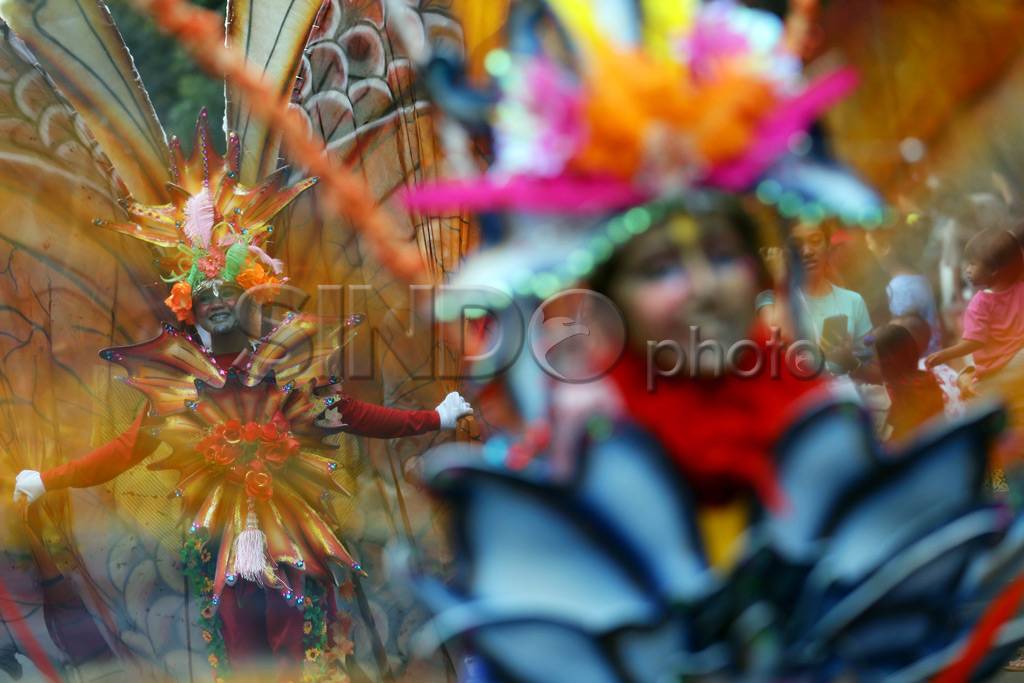 Jakarta Karnaval Sambut...