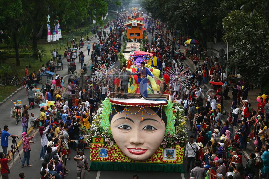 Jakarta Karnaval Sambut...