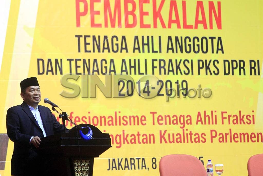 PKS Berikan Pembekalan...