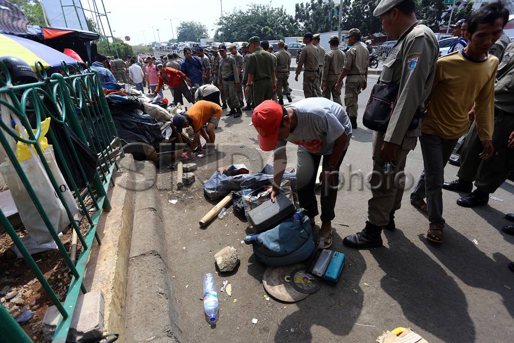 Penertiban PKL Tanah...