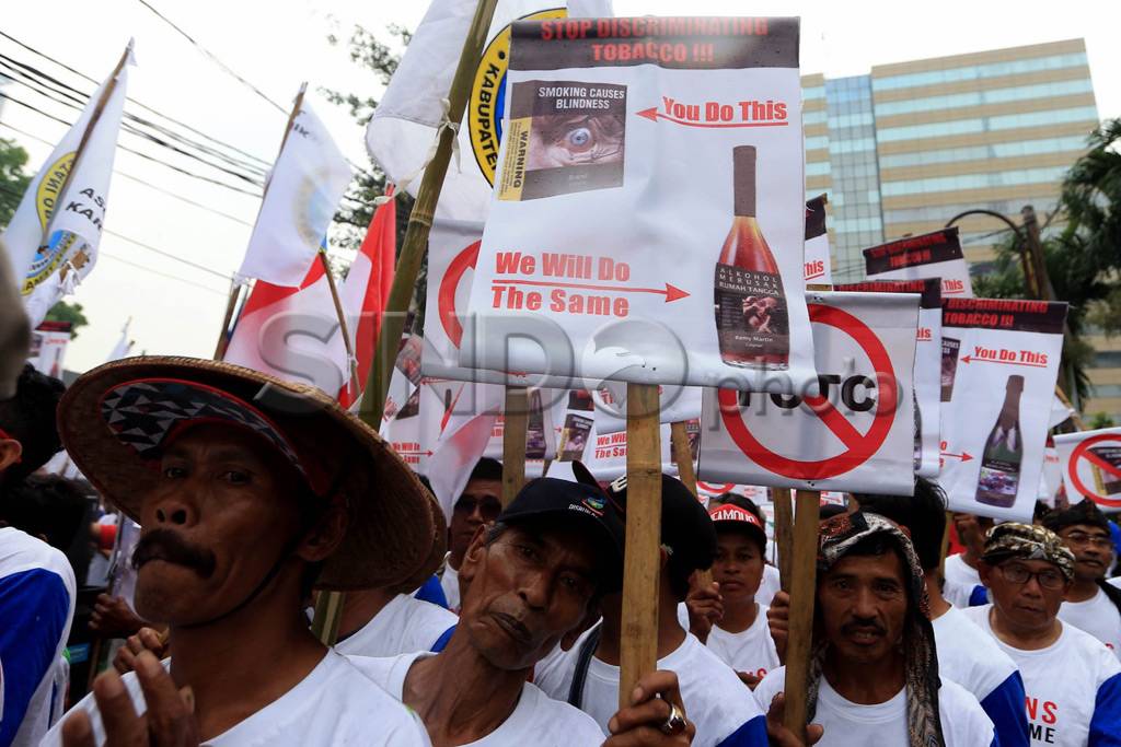 Aksi Demo Petani Tembakau