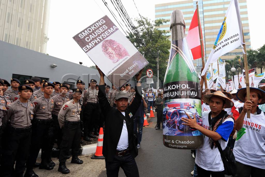 Aksi Demo Petani Tembakau