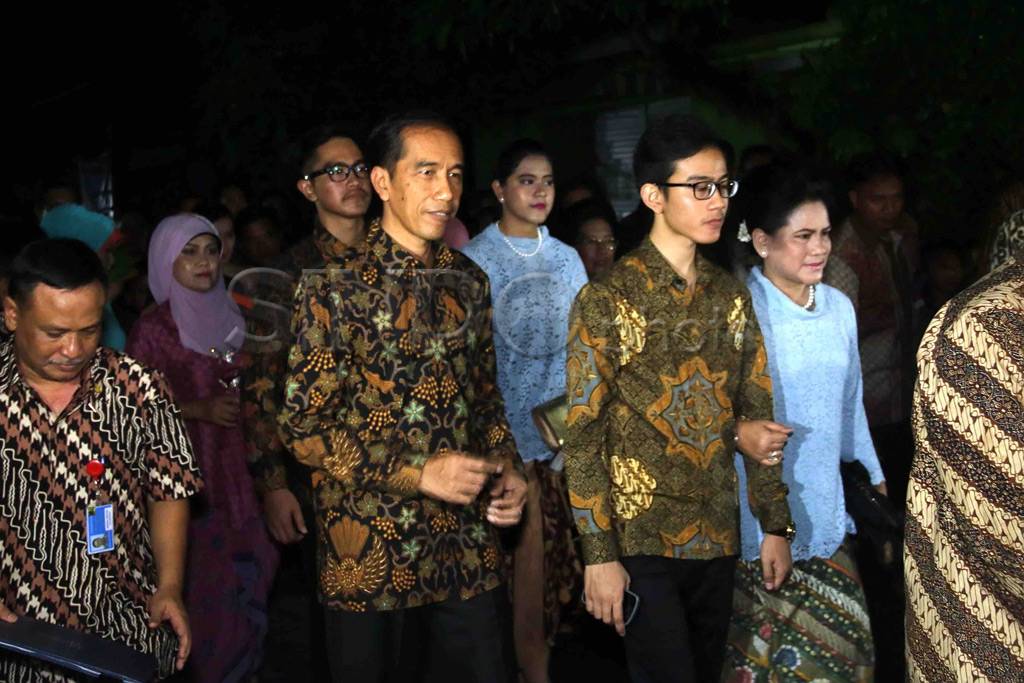 Prosesi Tembungan, Keluarga...
