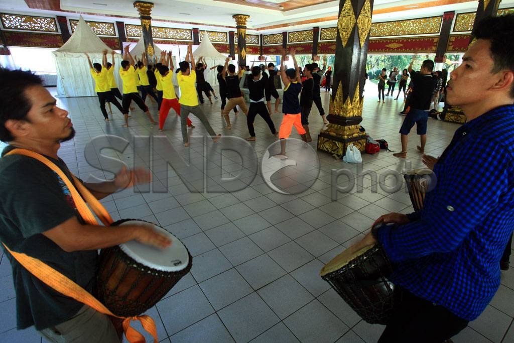 Persiapan Akhir Festival...