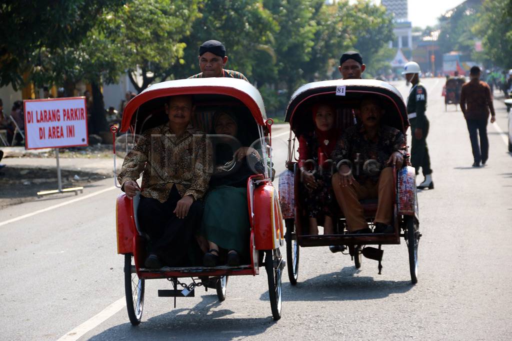 Becak Antar Jemput Tamu...
