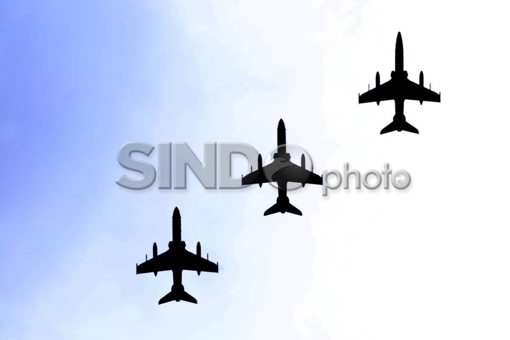 Lima Jet Tempur Gelar...