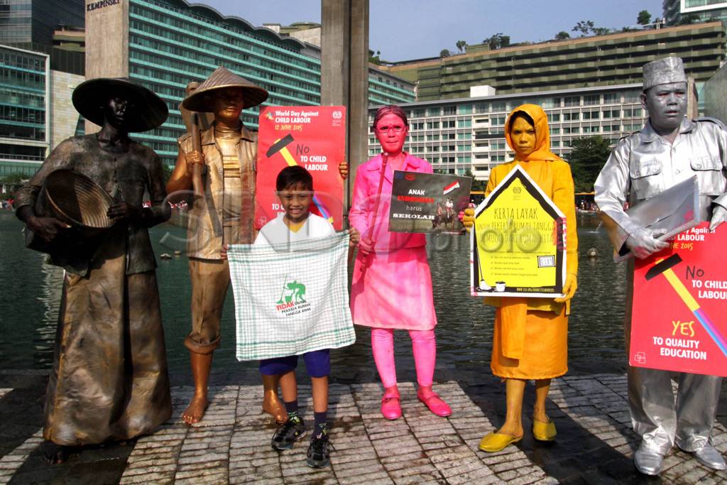 Aksi Hari Menentang...