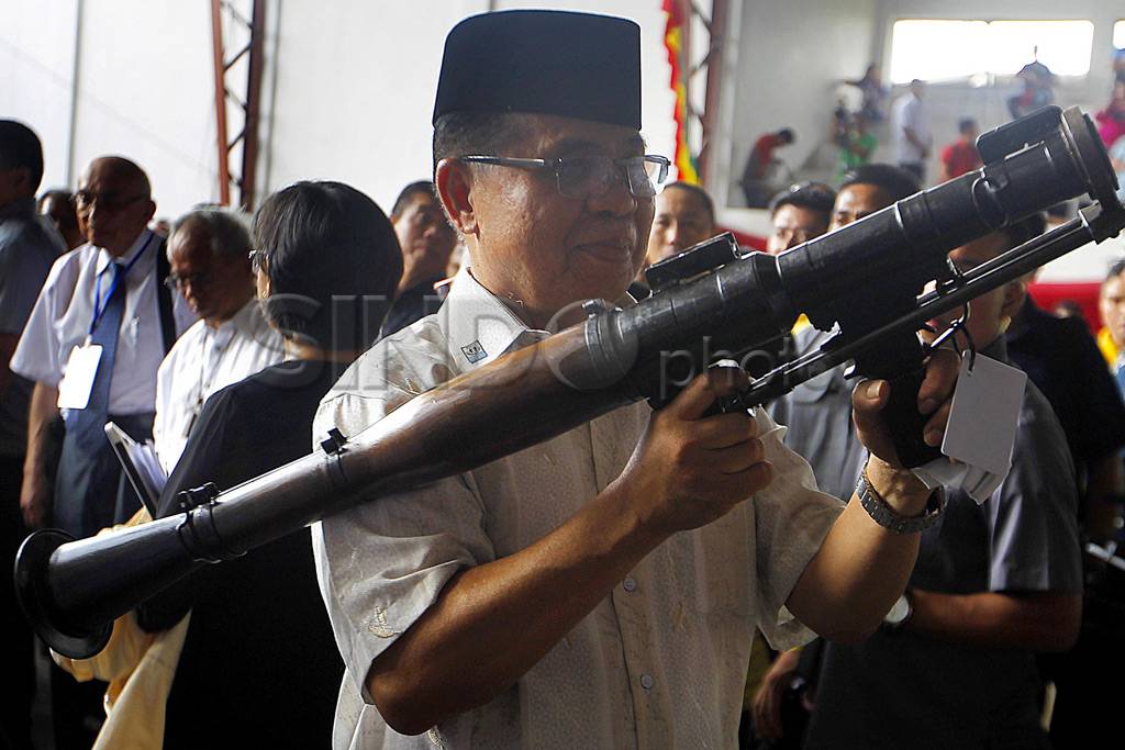 Damai, Militan Islam...