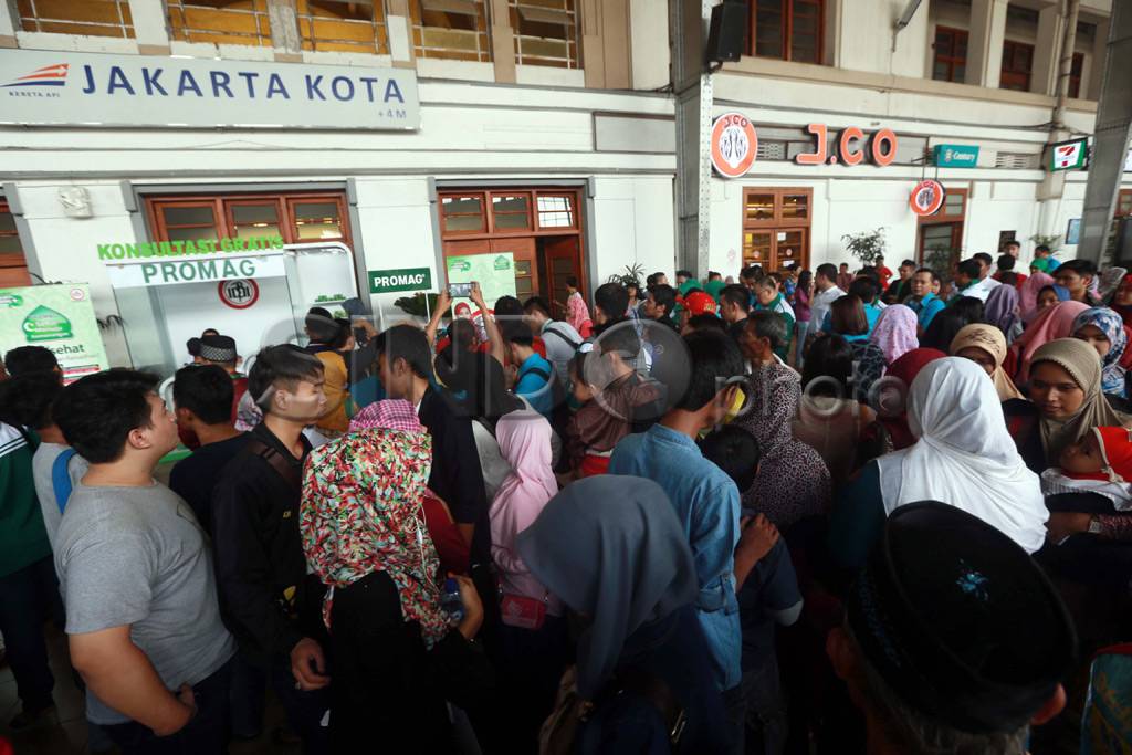 Tetap Produktif Selama...