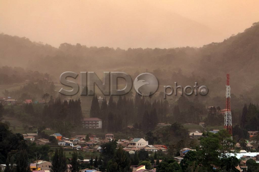 Abu Vulkanik Sinabung...