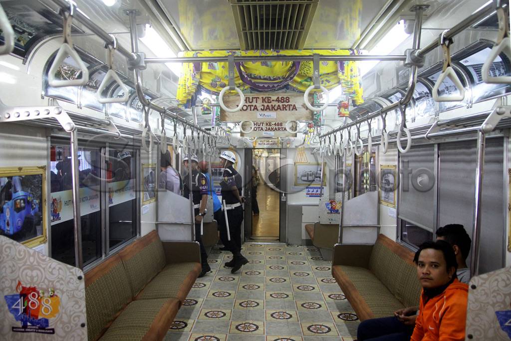 Commuter Line Edisi...