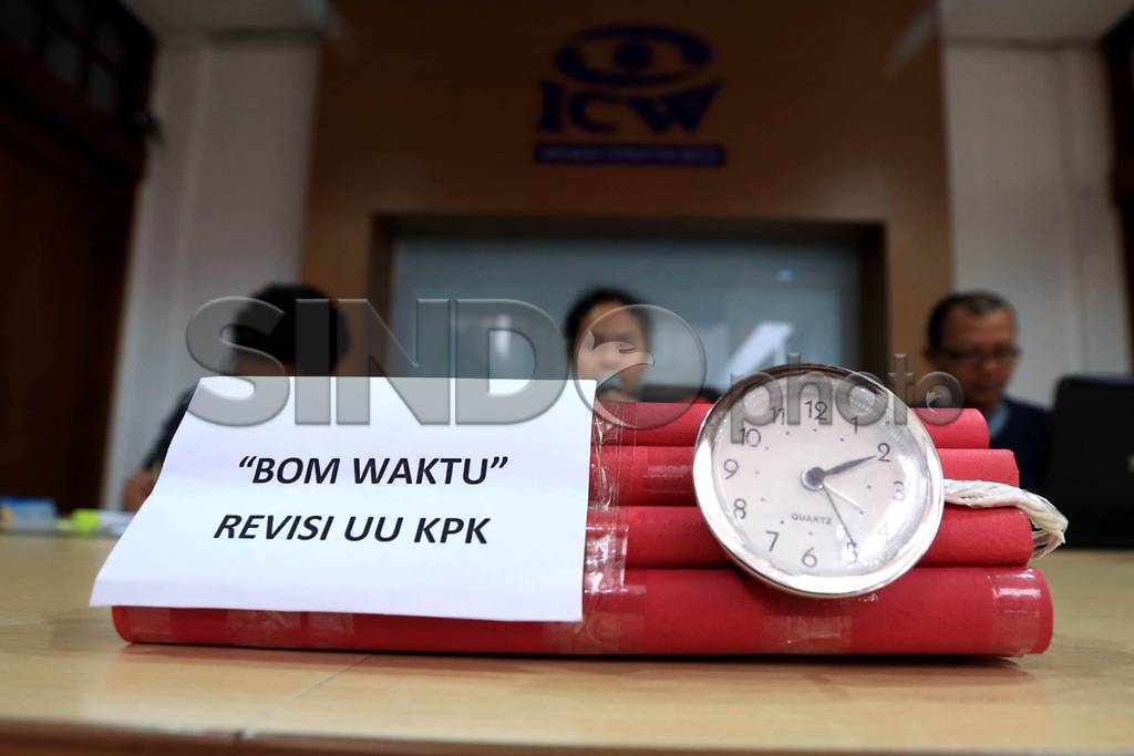 Batalkan Revisi UU KPK