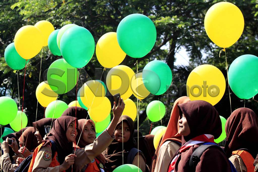 Balon Peringatan Hari...