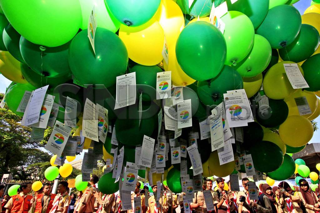 Balon Peringatan Hari...