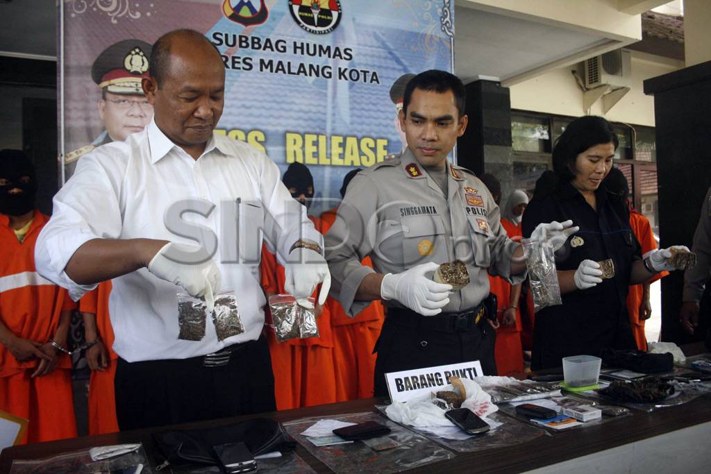 Polisi Amankan Sembilan...