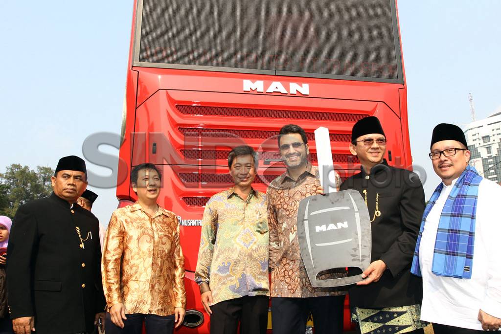 Bus Tingkat Gratis Kado...