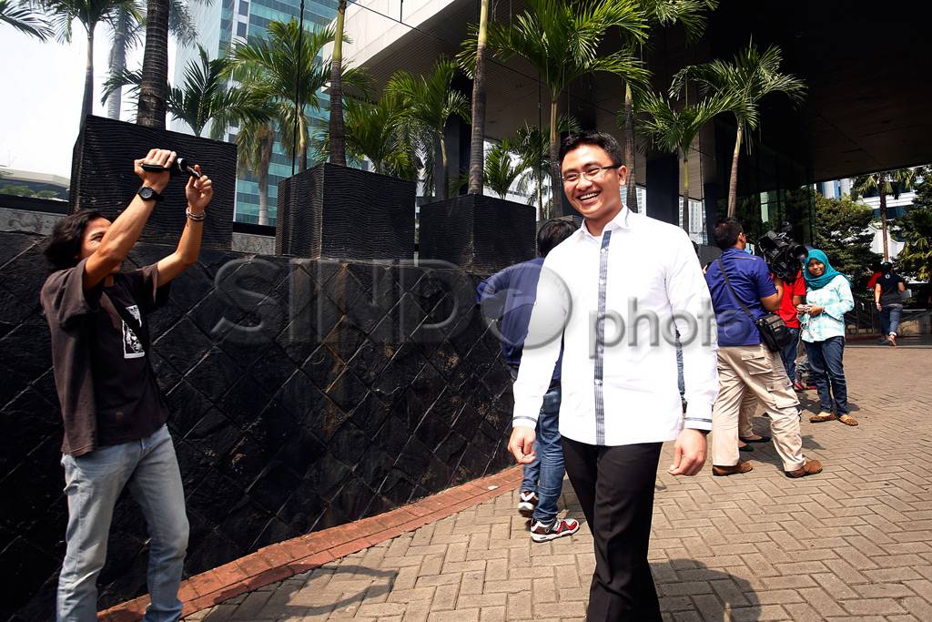 Putra Ratu Atut Diperiksa...