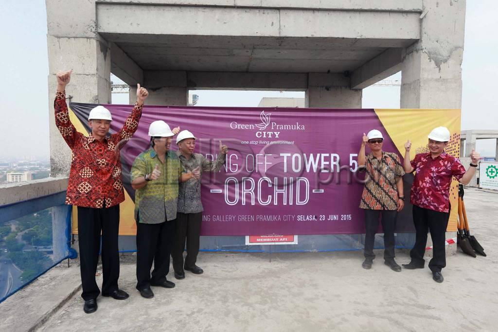 Topping Off Green Pramuka...