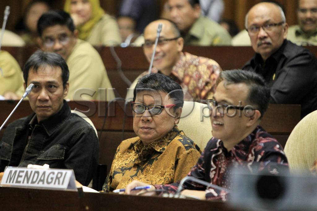 Mendagri Raker Dengan...