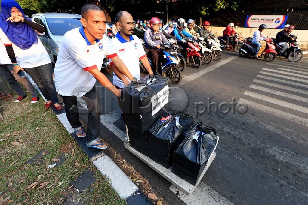 Partai Perindo Bagikan...
