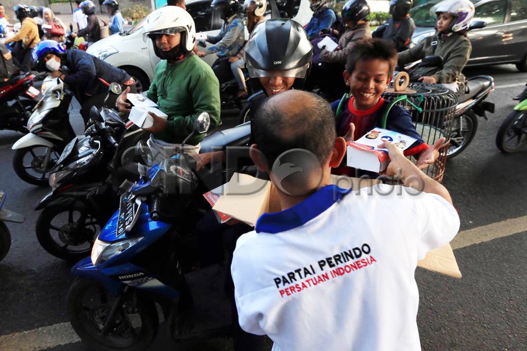 Partai Perindo Bagikan...