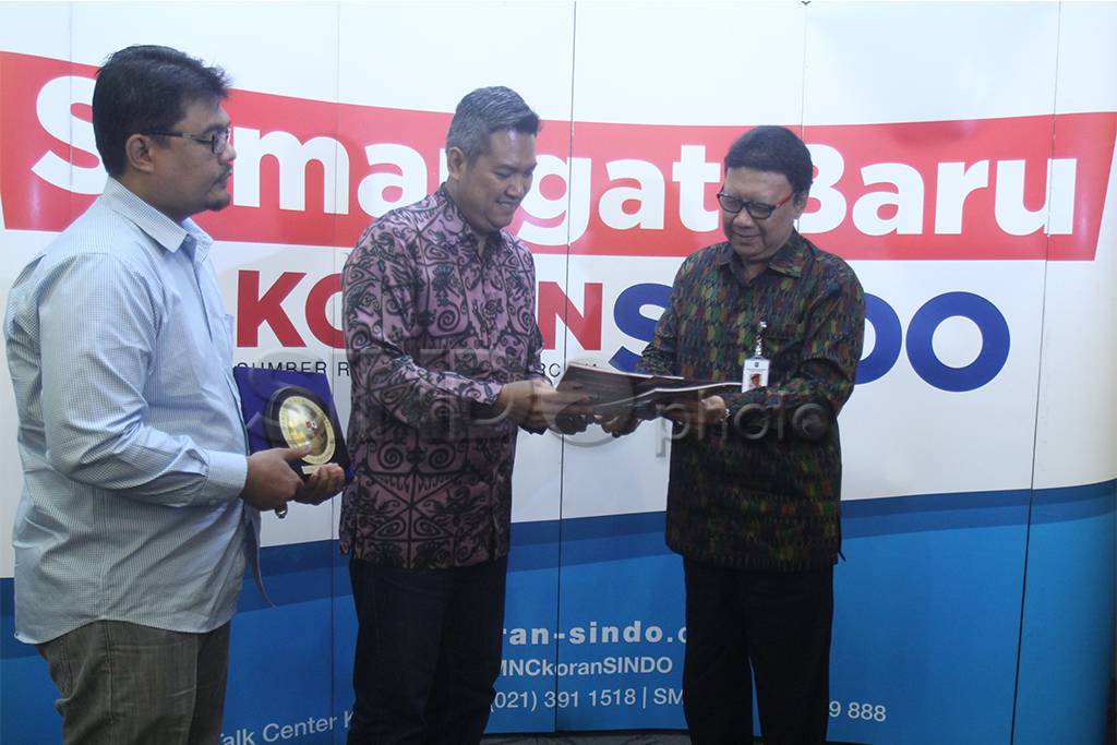 Mendagri Kunjungi Kantor...