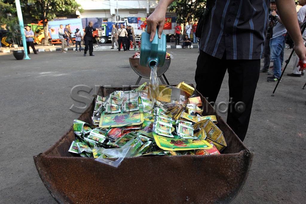 BPOM Musnahkan Produk...