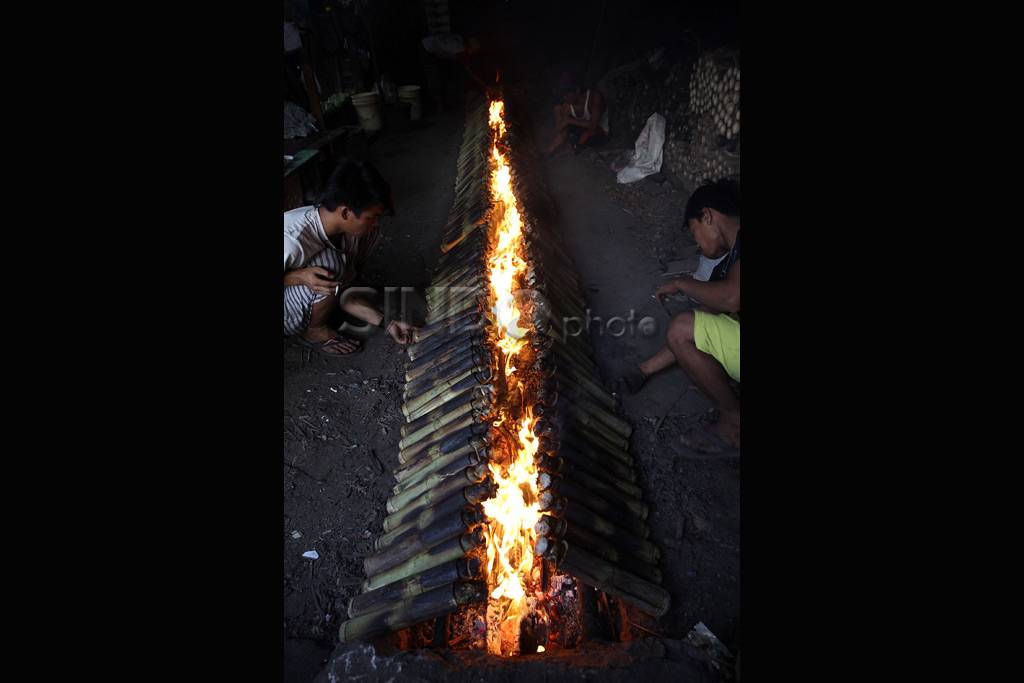 Mengintip Proses Pembuatan...